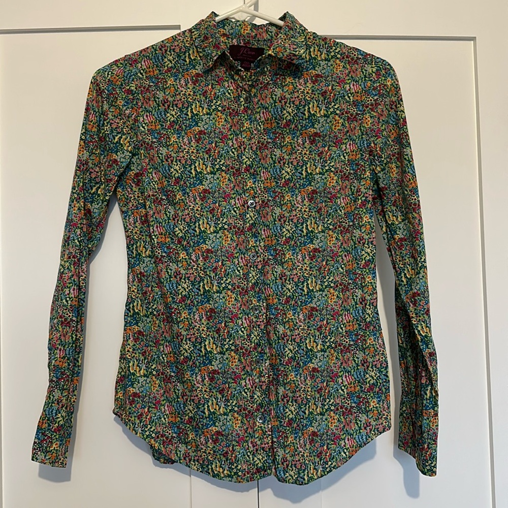 Jcrew Button-up top. Size 00. Liberty print.